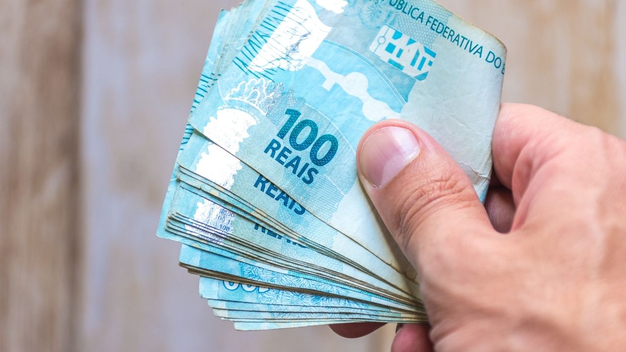 Novo Auxílio de R$1.000 disponível Novo Auxílio de R$1.000 disponível